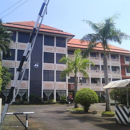 Jepara Indah Hotel Екстериор снимка