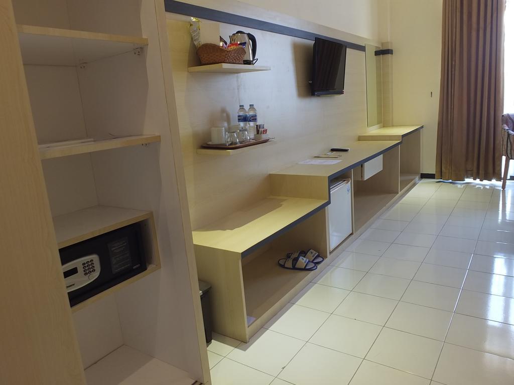 Jepara Indah Hotel Стая снимка