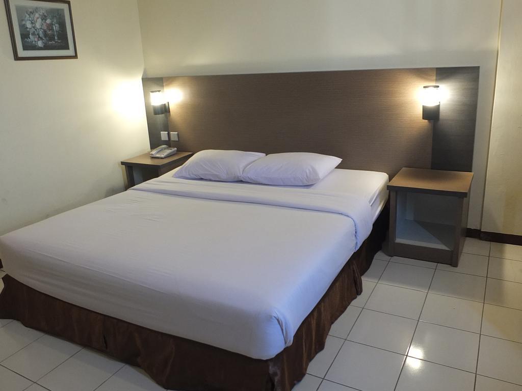 Jepara Indah Hotel Стая снимка