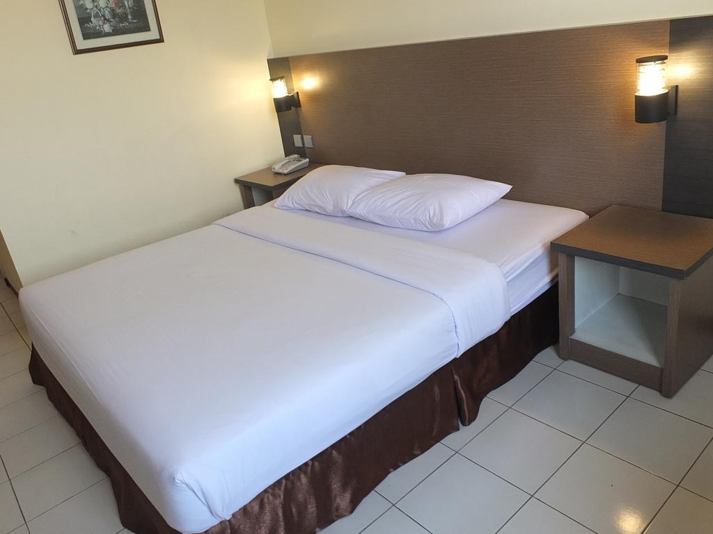 Jepara Indah Hotel Стая снимка