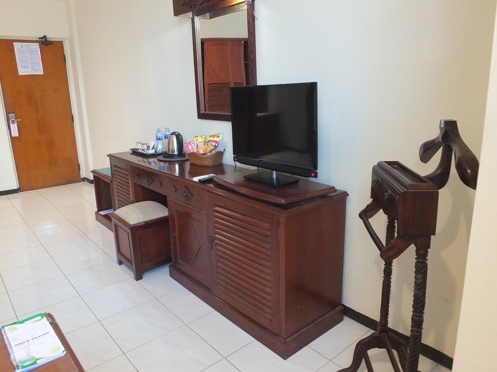 Jepara Indah Hotel Стая снимка