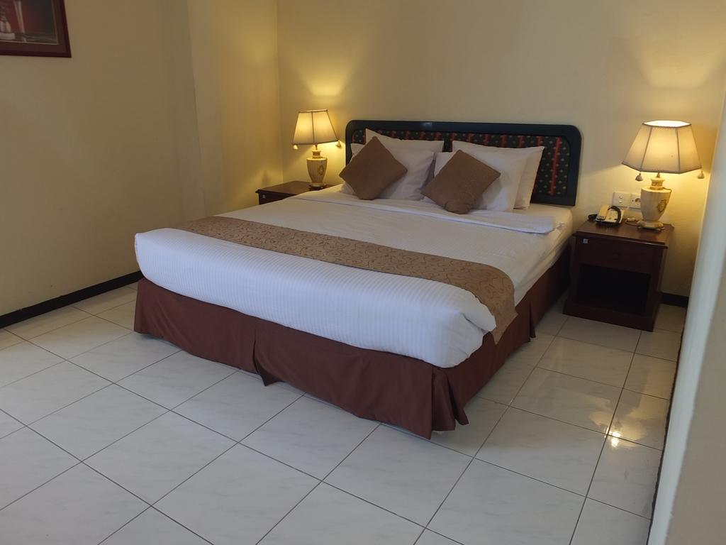 Jepara Indah Hotel Стая снимка