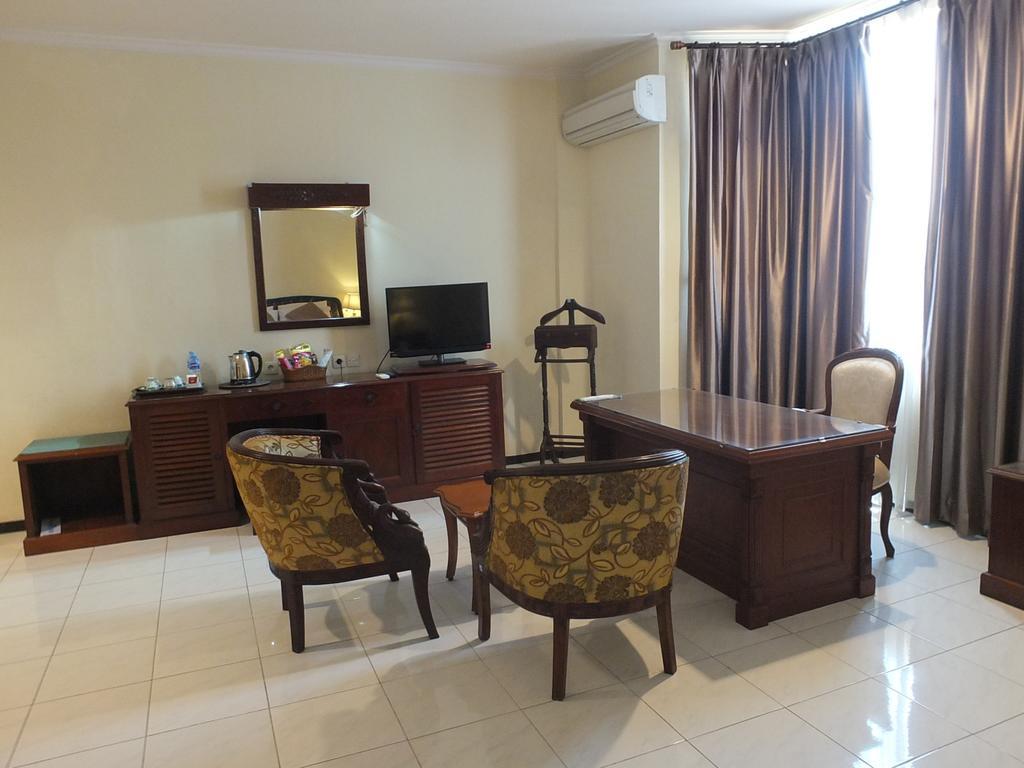 Jepara Indah Hotel Стая снимка