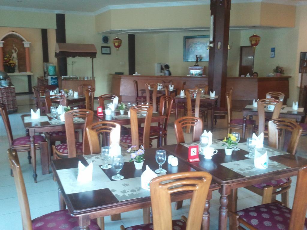 Jepara Indah Hotel Екстериор снимка