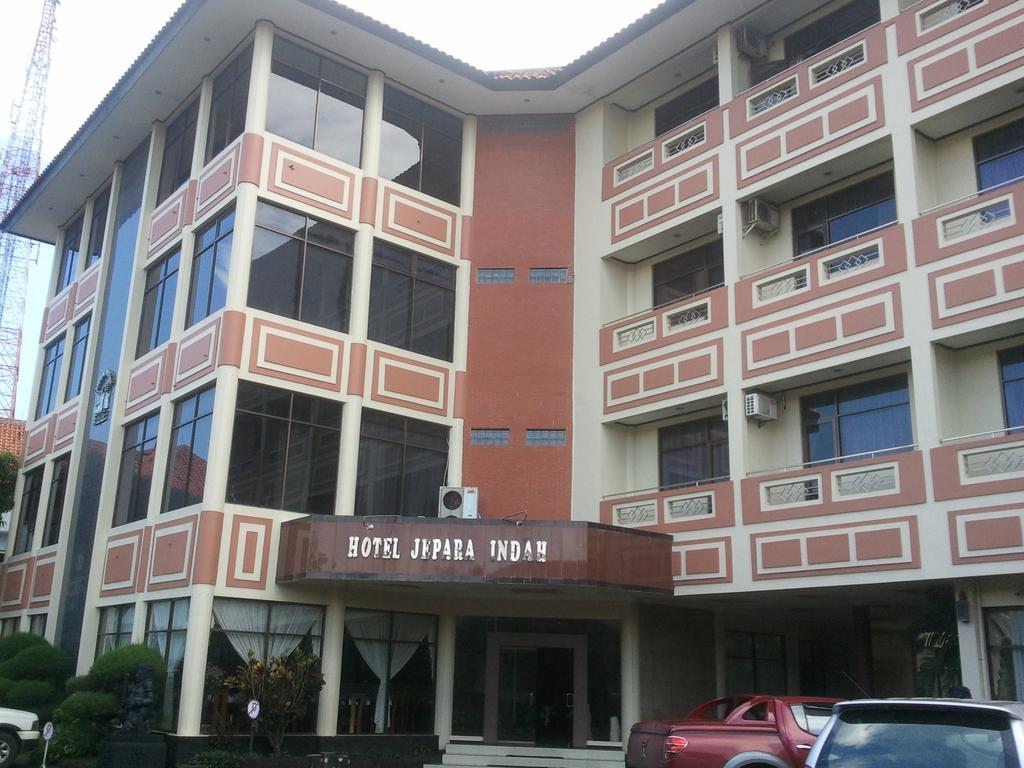 Jepara Indah Hotel Екстериор снимка