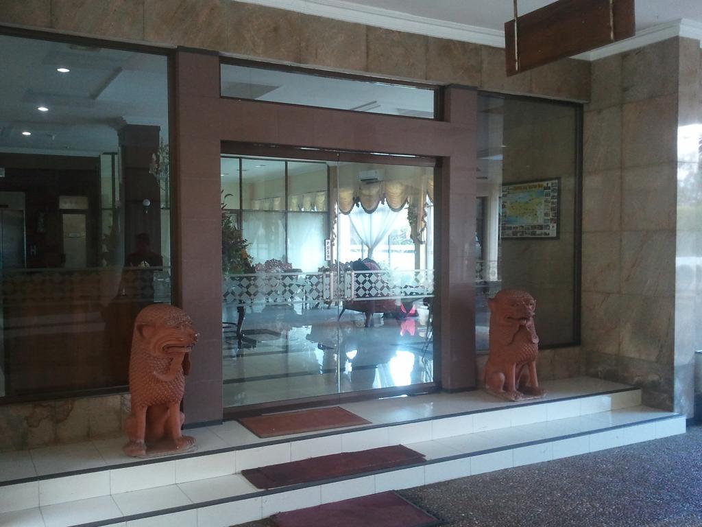 Jepara Indah Hotel Екстериор снимка