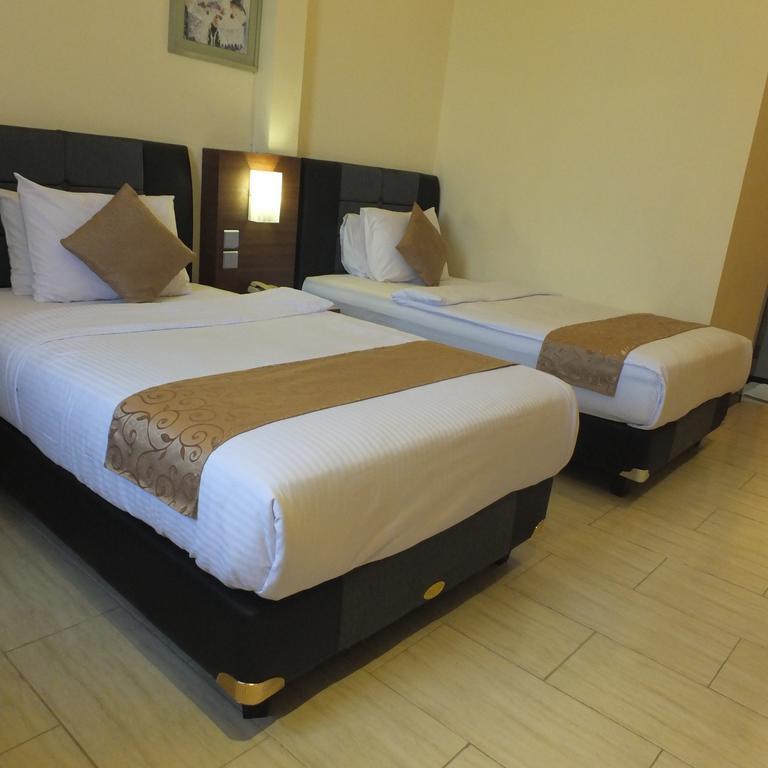 Jepara Indah Hotel Екстериор снимка