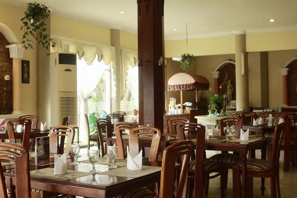Jepara Indah Hotel Екстериор снимка