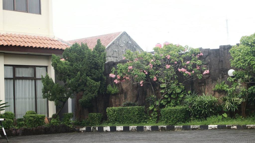 Jepara Indah Hotel Екстериор снимка
