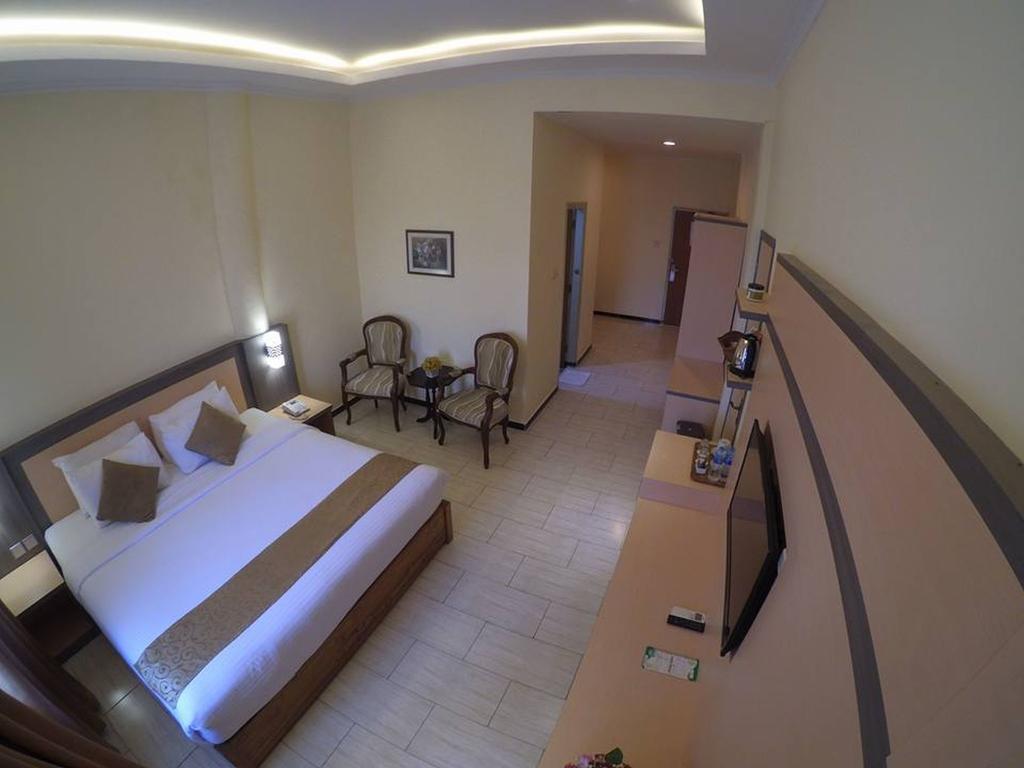 Jepara Indah Hotel Екстериор снимка