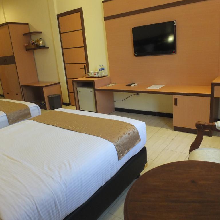 Jepara Indah Hotel Екстериор снимка